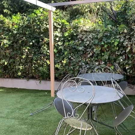 Cyr Sur 80 M De La La Marseillaise Apartamento *